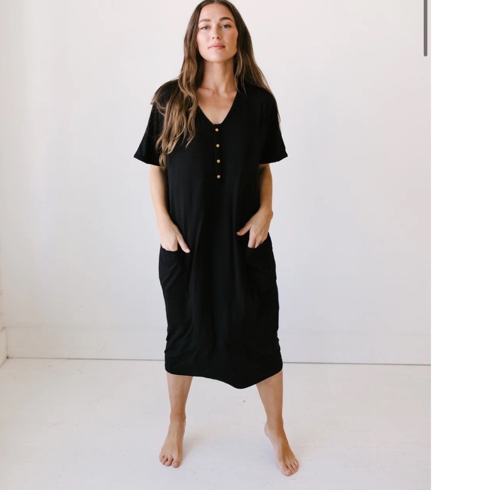 Dwell & Slumber Onyx Cocoon Dress Black Gold Snaps Nursing Caftan XS/S
